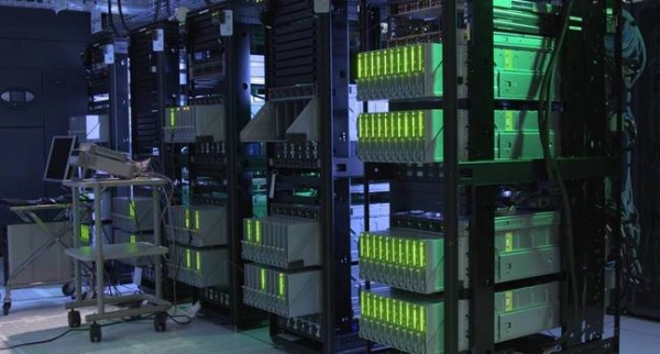 HPE实验室引领未来 揭秘怪兽级The Machine内存驱动计算系统